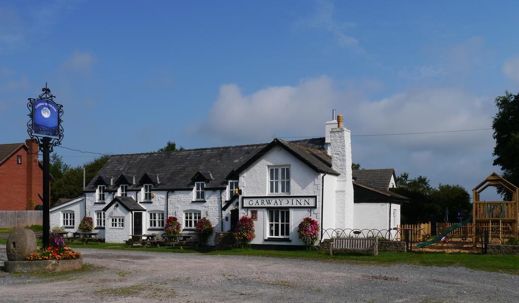 Garway Moon Inn エクステリア 写真