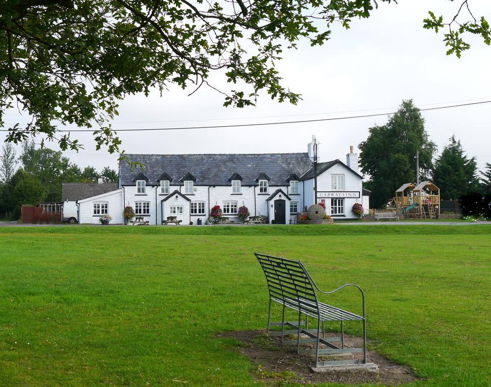Garway Moon Inn エクステリア 写真